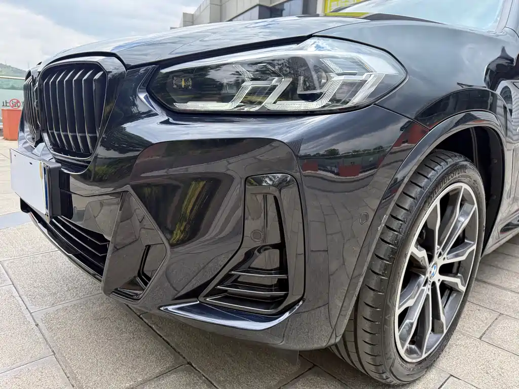 BMW X3 2022 xDrive30i Leading Edition M Night Shadow Package