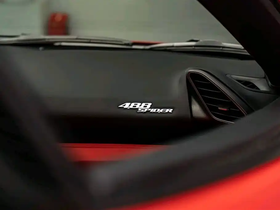 Ferrari 488 Spider