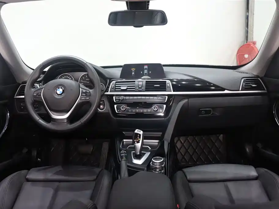 BMW 3 Series GT 2019 320i Fashion Edition