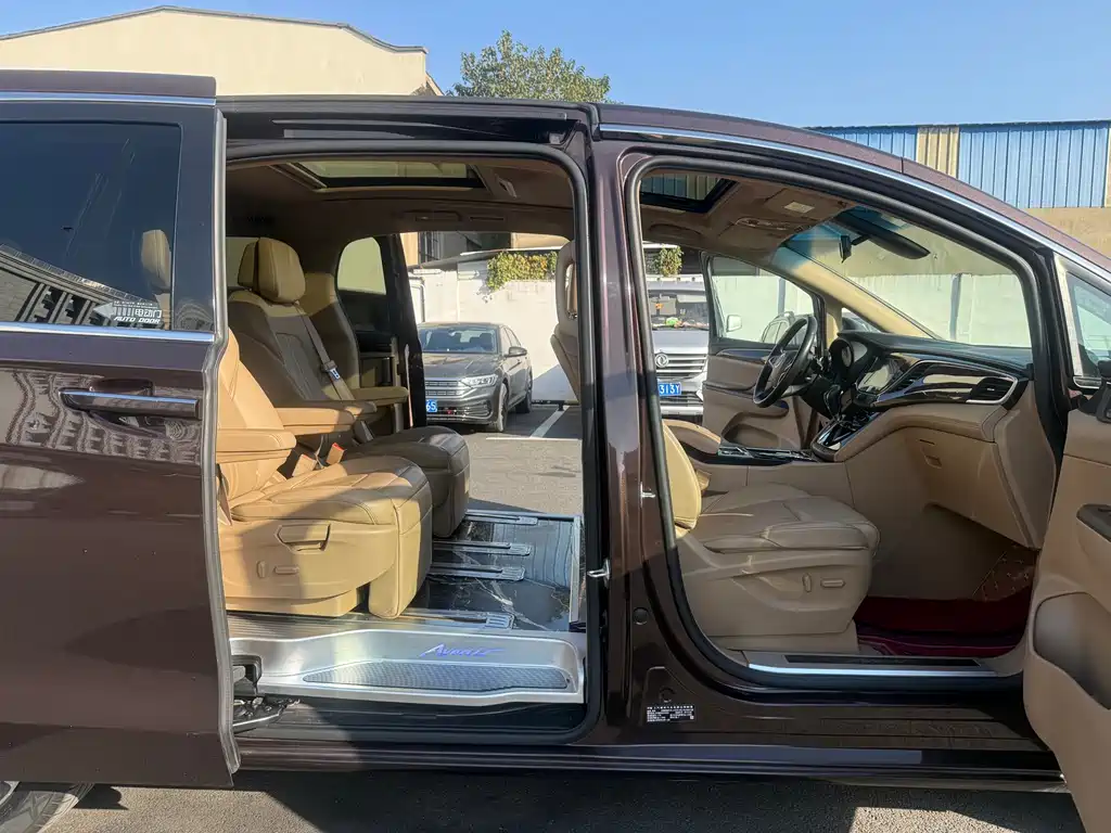 Buick GL8 2018 ES 28T Luxury Edition China VI
