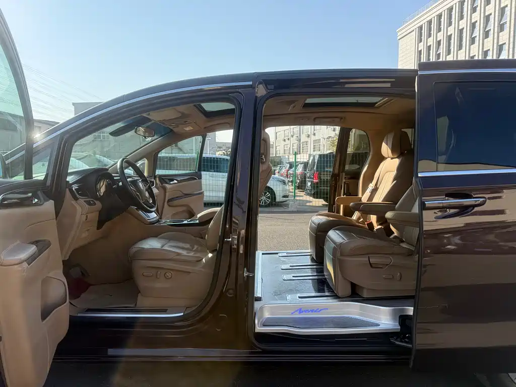 Buick GL8 2018 ES 28T Luxury Edition China VI