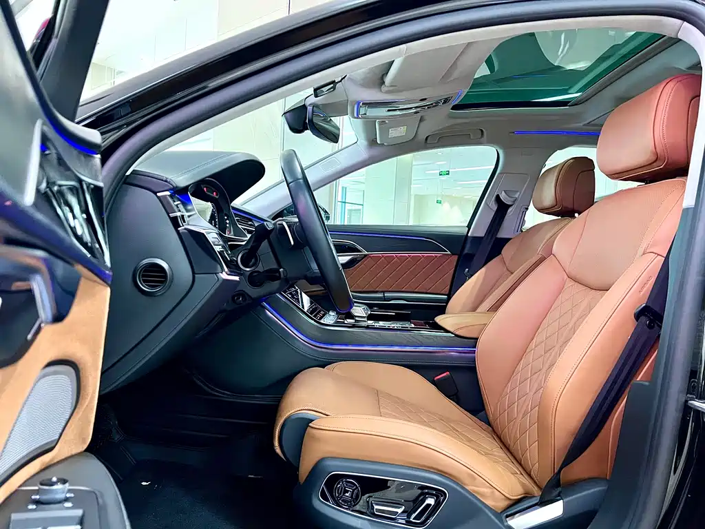 Audi A8L Horch Founder Edition Legend 2022
