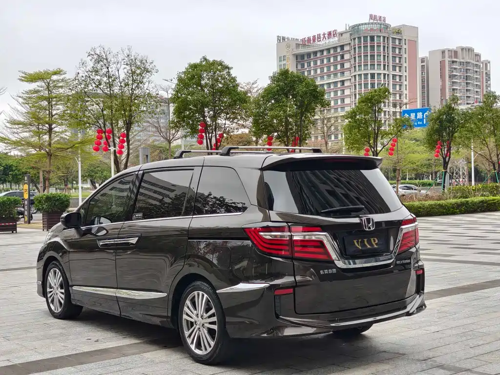 Honda Elysion 2016 2.4L Classic Edition
