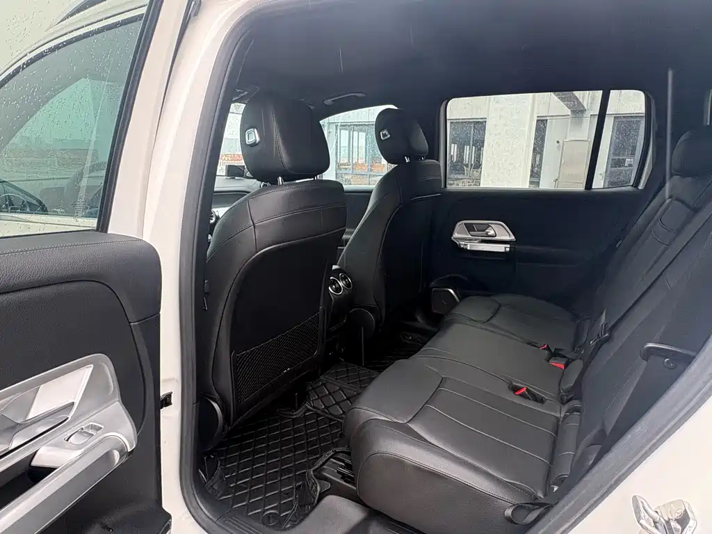 Mercedes-Benz GLB 200 2021