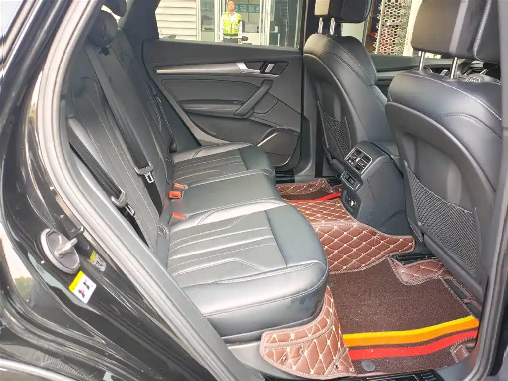 Audi Q5L 2024 40 TFSI Luxury Dynamic Edition