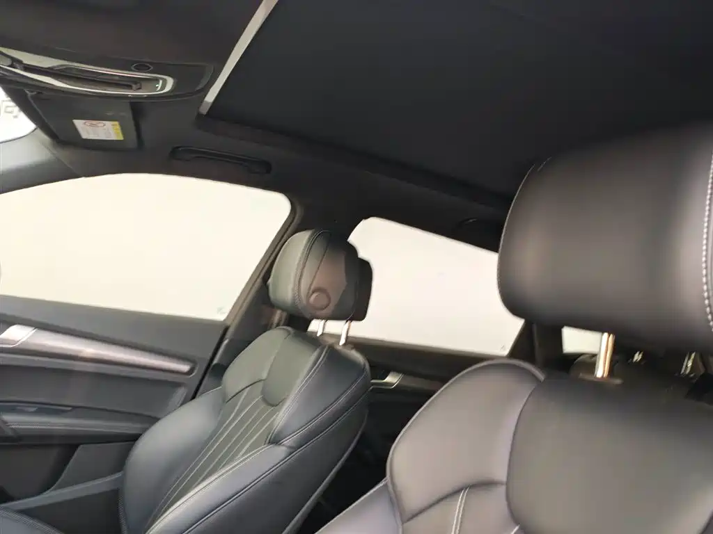 Audi Q5L 2024 40 TFSI Luxury Dynamic Edition