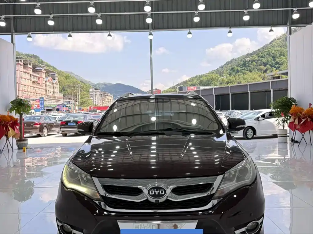BYD S7 2015 2.0T Upgraded Edition Automatic Premium Type
