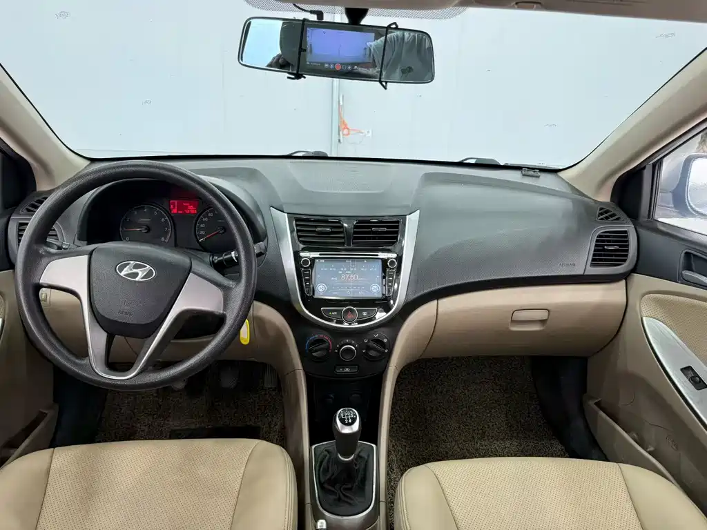 Hyundai Verna 2014 1.4L Manual GLS