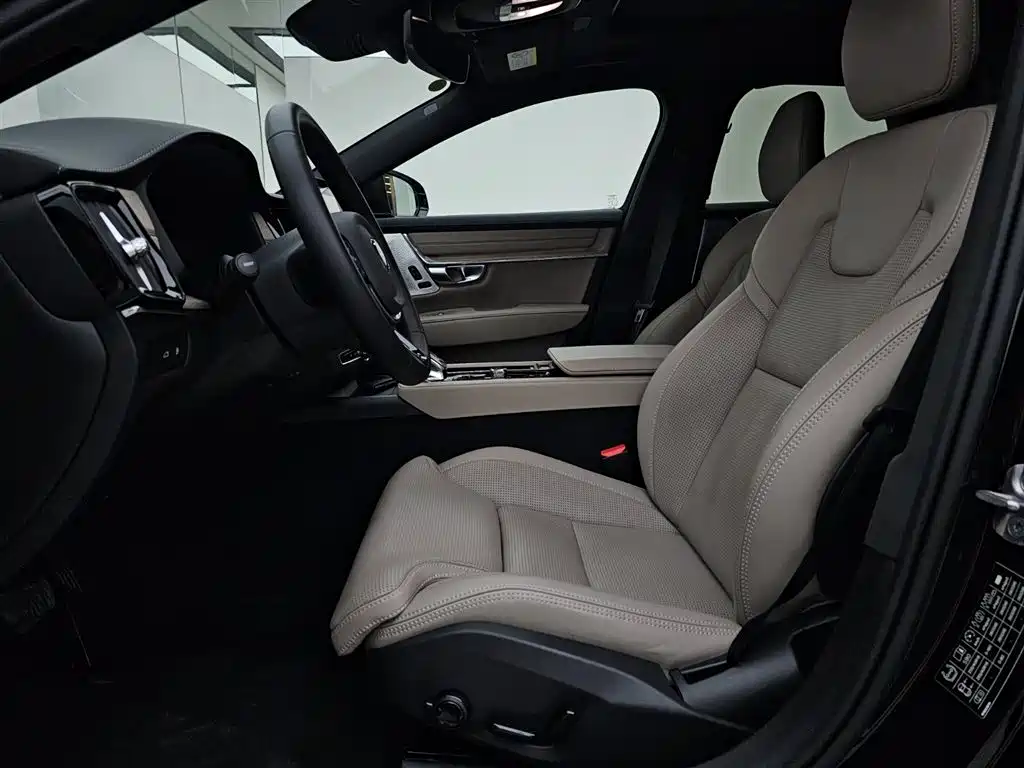 Volvo S90 Recharge 2026 AWD Long Range Ultimate