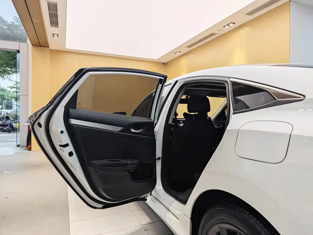 Honda Civic 2019 220TURBO CVT Sport Edition China V