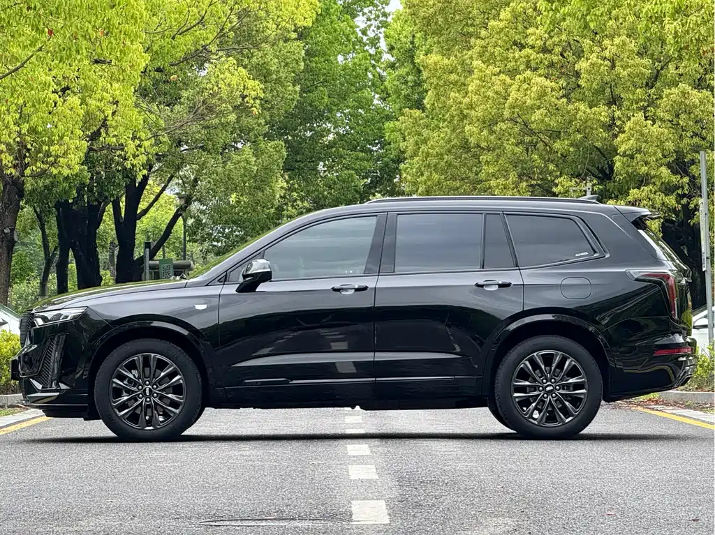 2025 Cadillac XT6 2.0T AWD 6-Seater Platinum Executive Black Label Edition