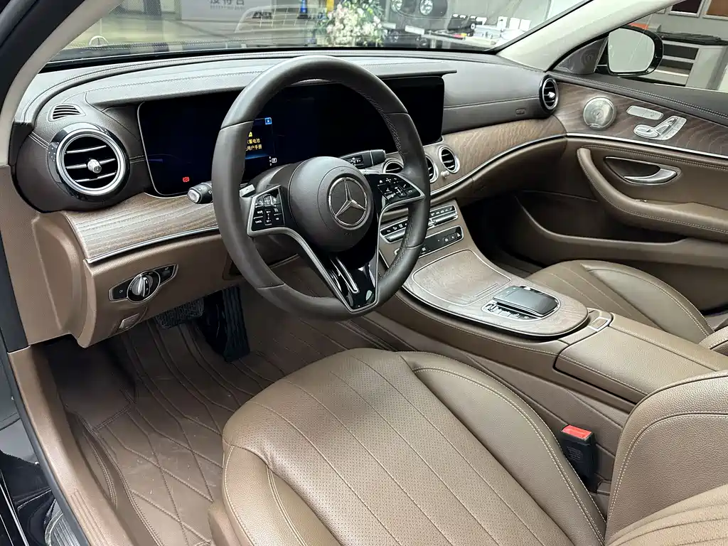 Mercedes-Benz E-Class 2023 E 300 L Fashion
