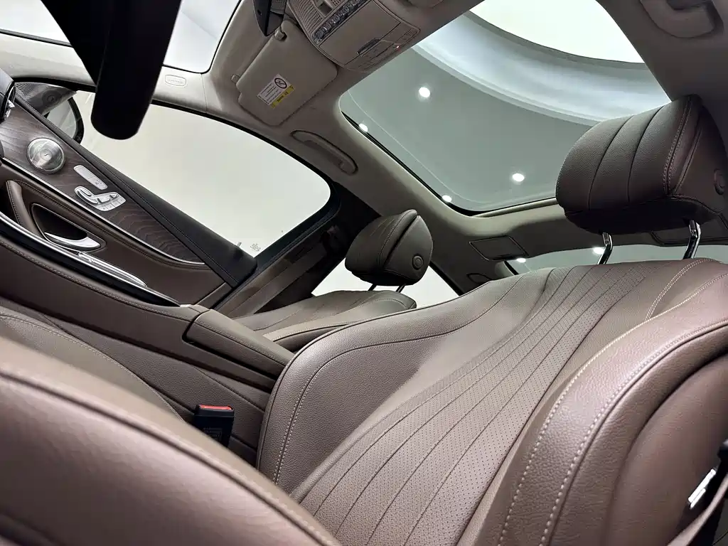 Mercedes-Benz E-Class 2023 E 300 L Fashion
