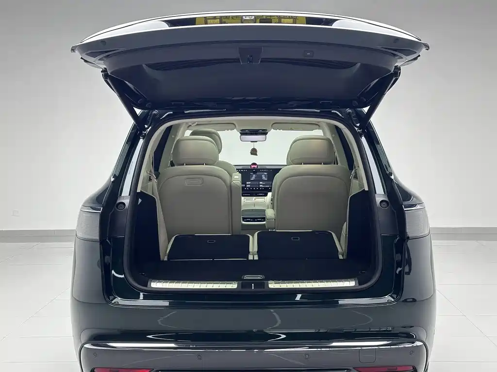 AITO M8 2025 EREV Max+ 53.4kWh 6-Seater with 192-Line LiDAR