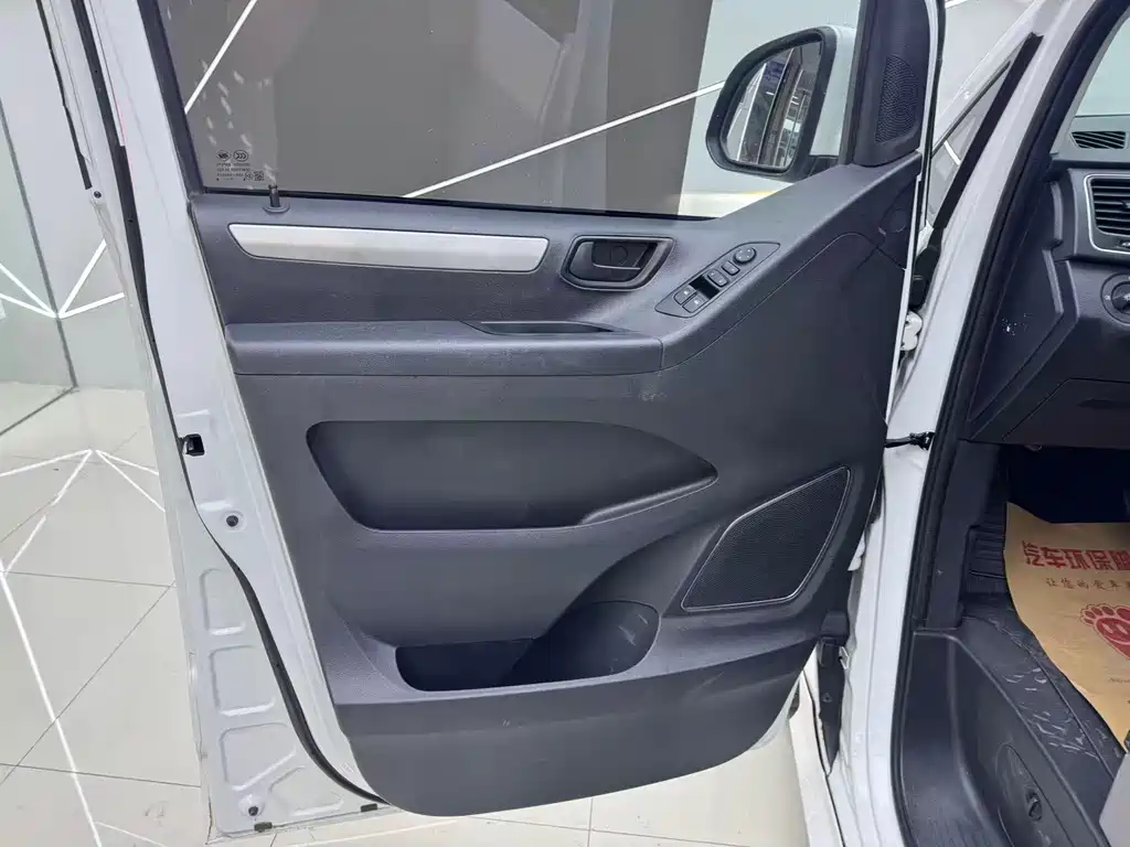 Maxus G10 2019 PLUS 2.0T Automatic Elite Edition China VI
