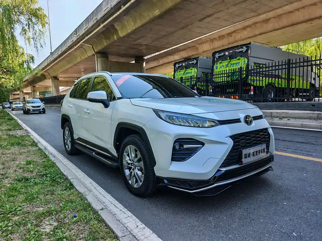 Toyota Wildlander 2021 2.0L CVT 2WD Luxury Edition