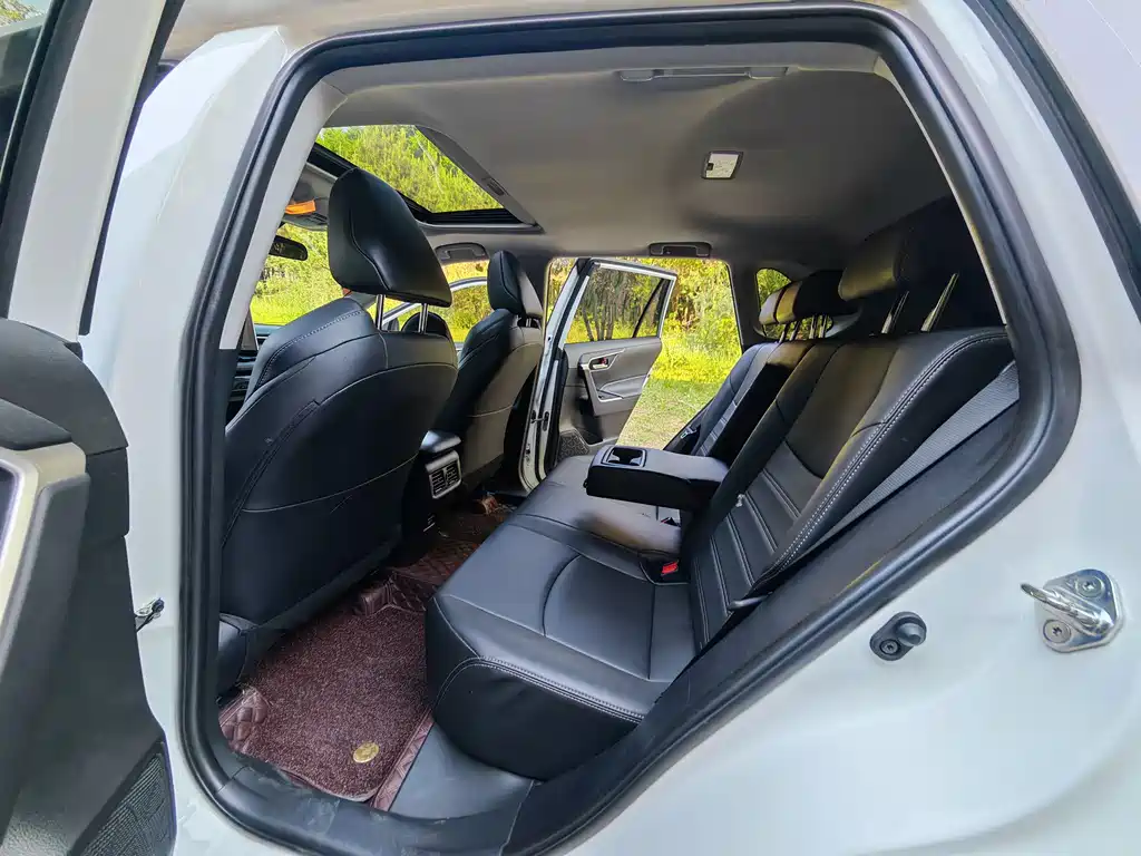 Toyota Wildlander 2021 2.0L CVT 2WD Luxury Edition