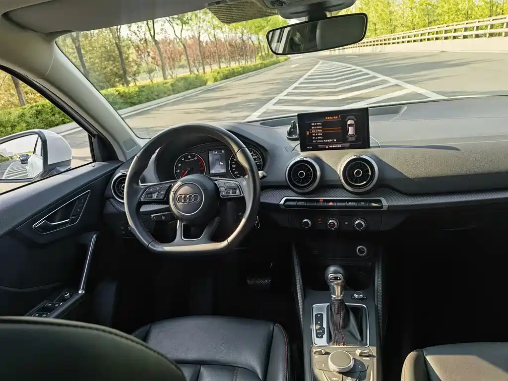 Audi Q2L 2022 35 TFSI Fashion Elegant Edition