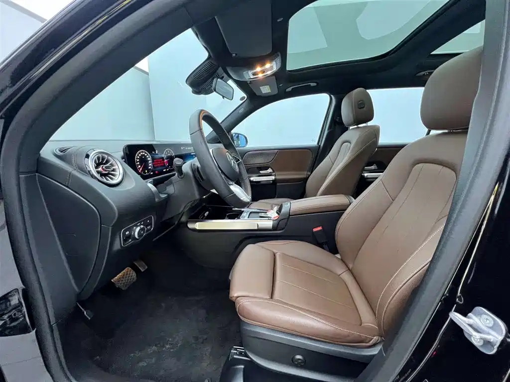 Mercedes-Benz GLB 2024 Facelift GLB 220 Dynamic