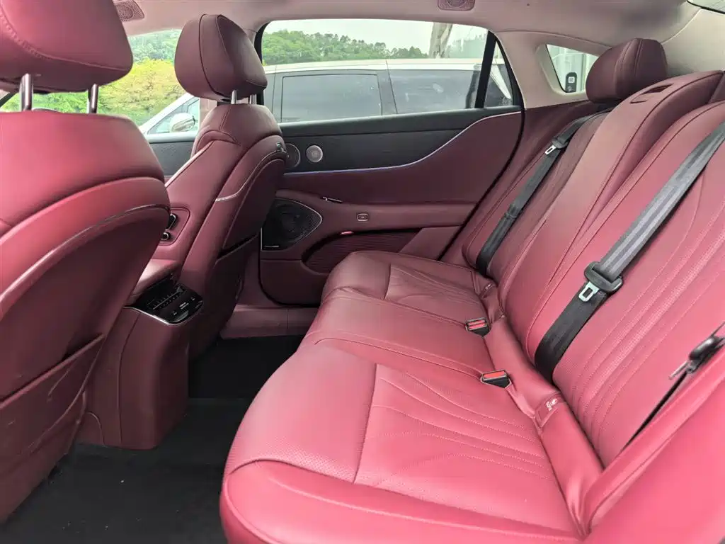 Voyah Zhuiguang L 2026 AWD Ultra