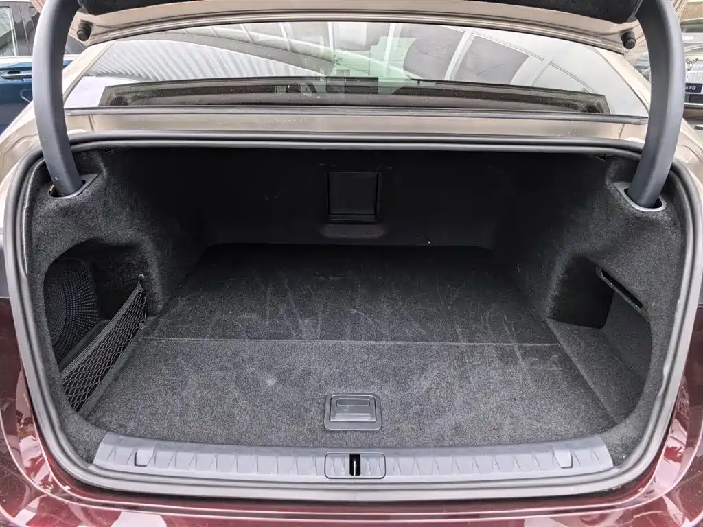 Voyah Zhuiguang L 2026 AWD Ultra