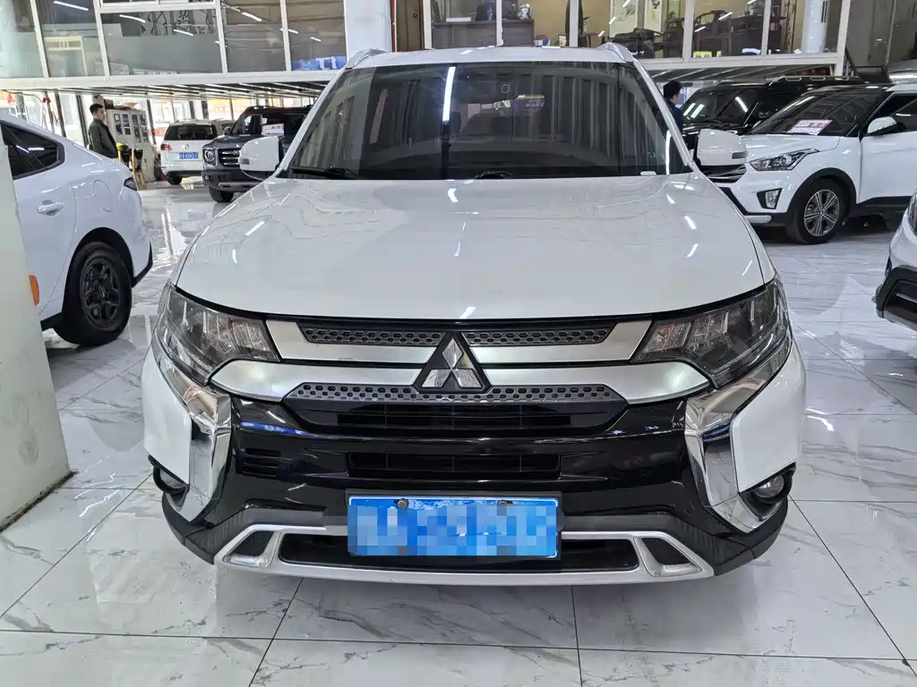 Outlander 2019 2.4L 4WD Zhi Xiang Edition 5-Seater China VI