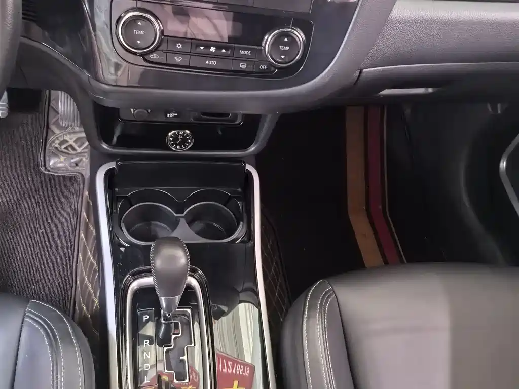 Outlander 2019 2.4L 4WD Zhi Xiang Edition 5-Seater China VI
