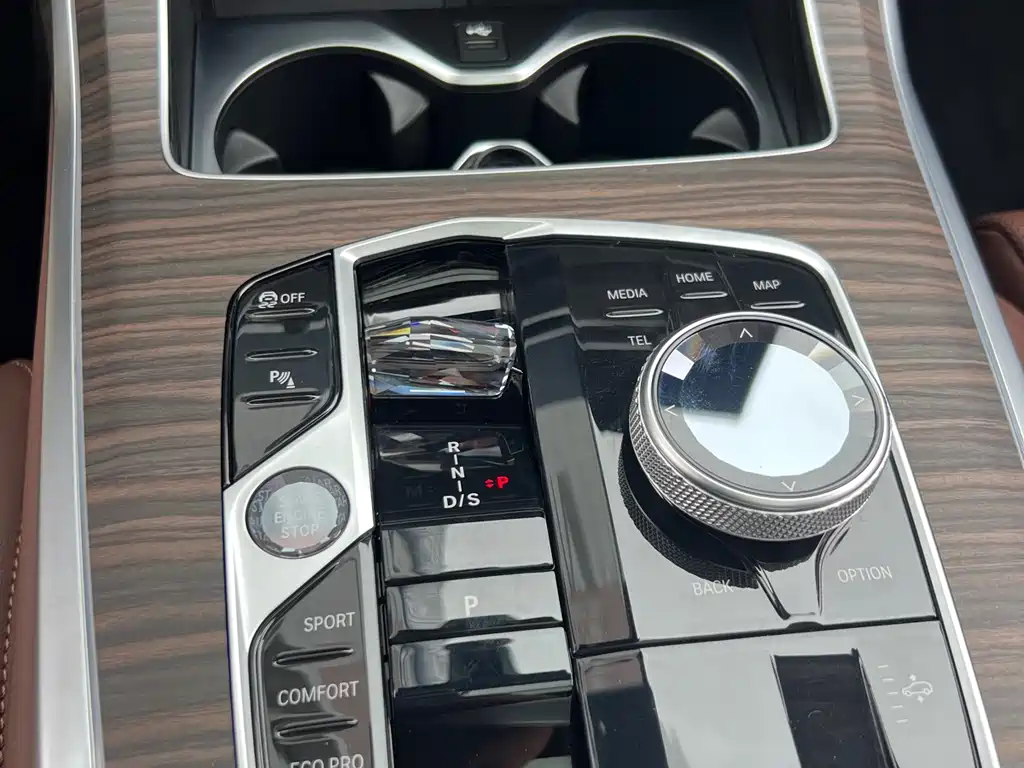 BMW X7 2024 xDrive40i Leading Edition Luxury Package