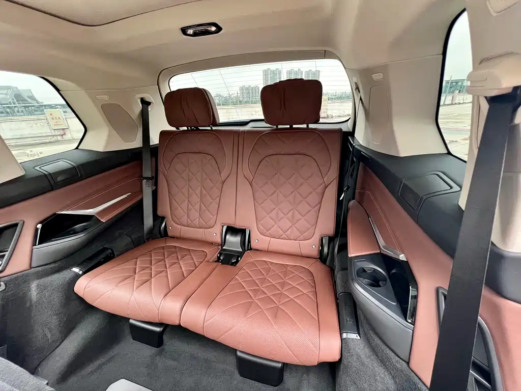 BMW X7 2024 xDrive40i Leading Edition Luxury Package