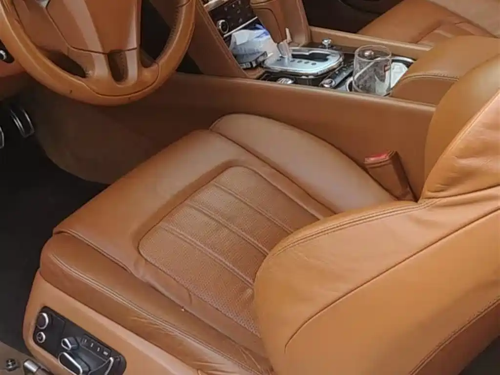 Bentley Continental GT 2012 4.0T V8