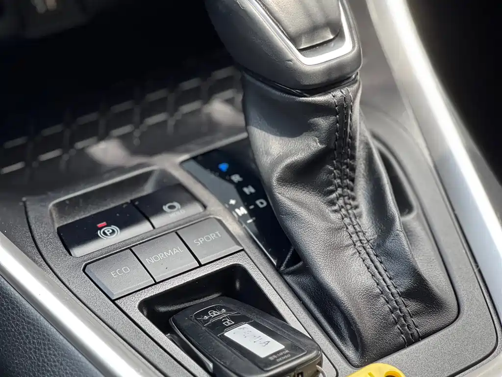Toyota Wildlander 2023 2.0L CVT FWD Luxury PLUS Edition