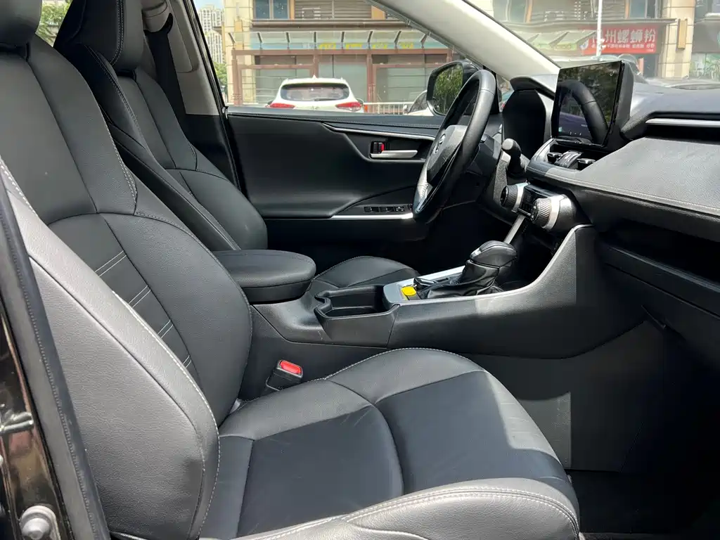 Toyota Wildlander 2023 2.0L CVT FWD Luxury PLUS Edition