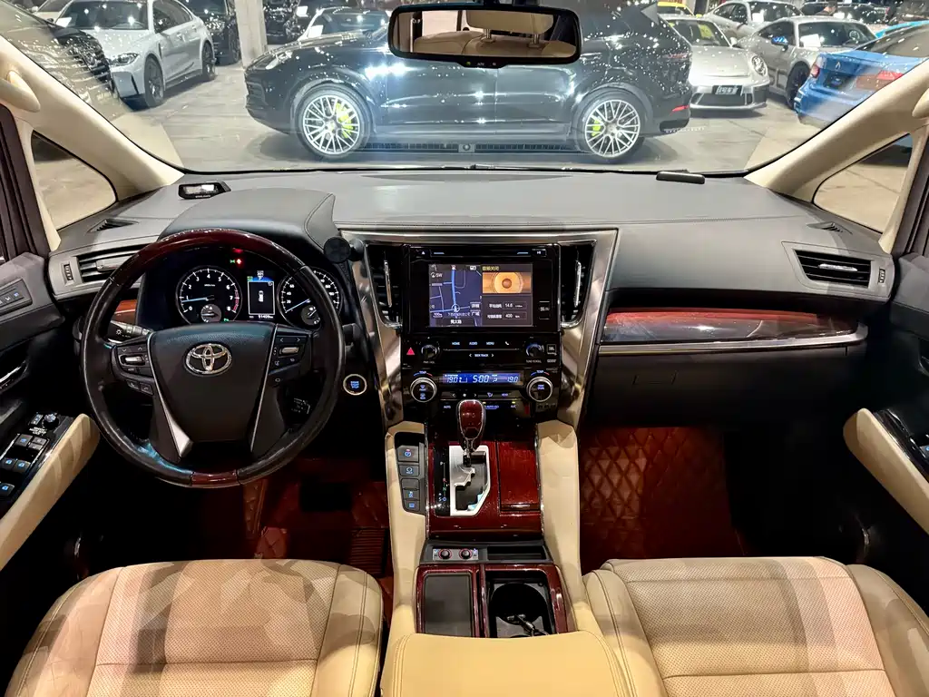 Alphard 2015 3.5L Luxury Edition