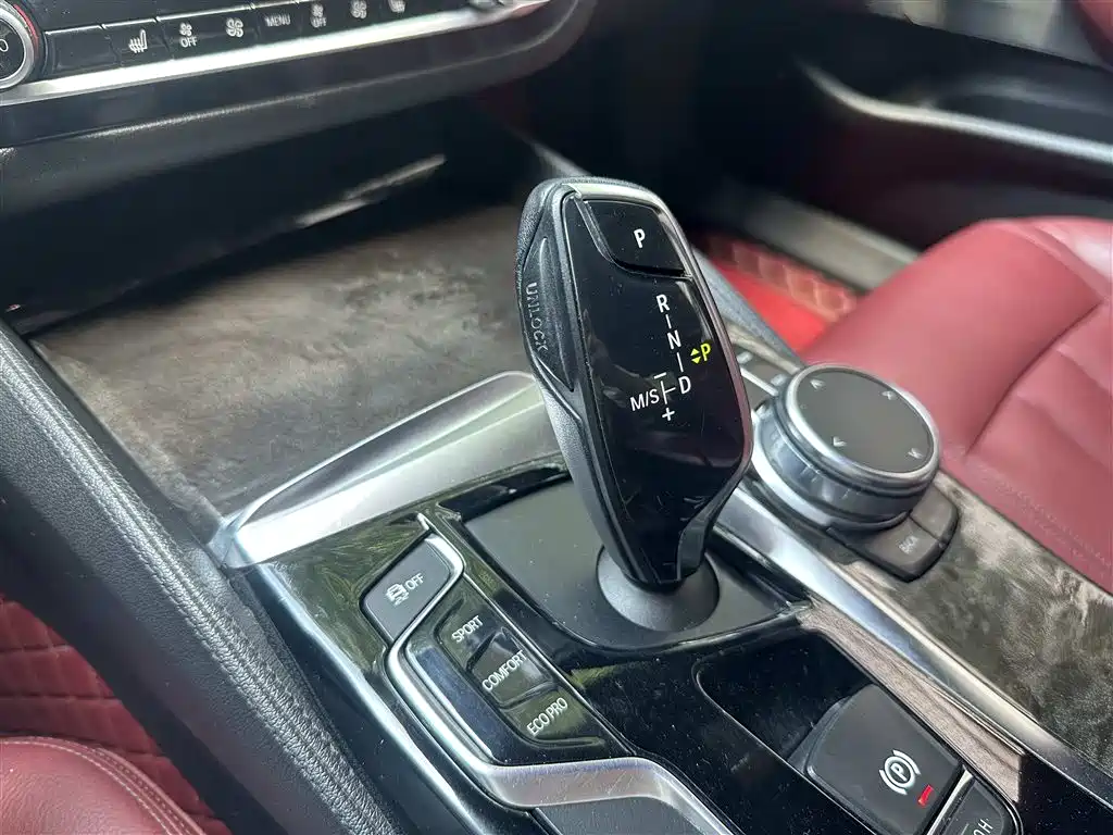 BMW 5 Series 2018 530Li Leading Edition M Sport Package