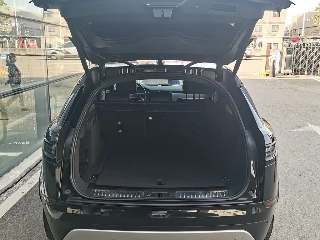 Range Rover Velar 2025 S