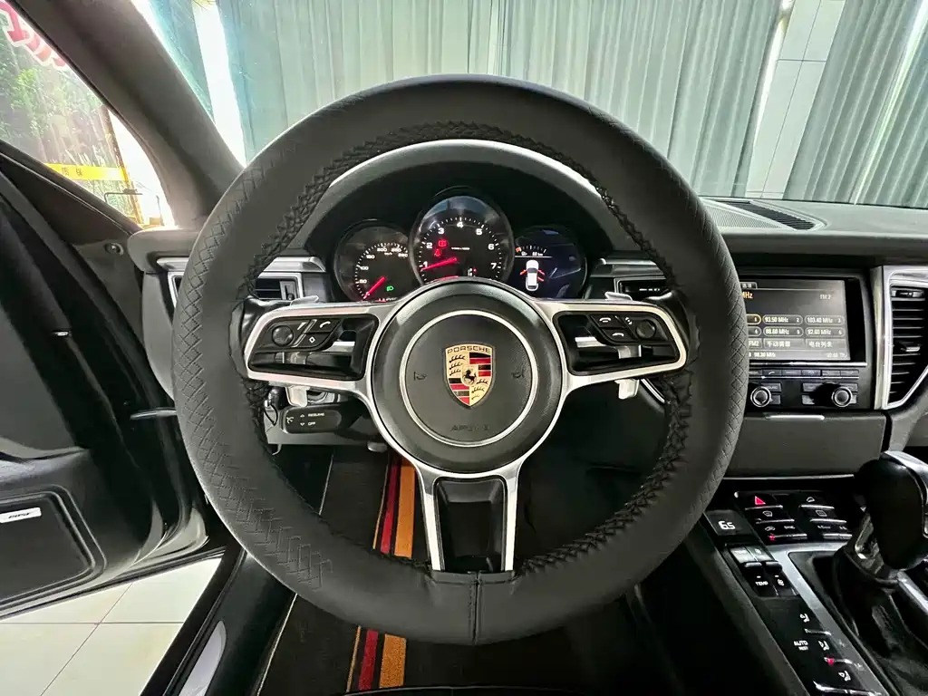 Porsche Macan 2016 2.0T