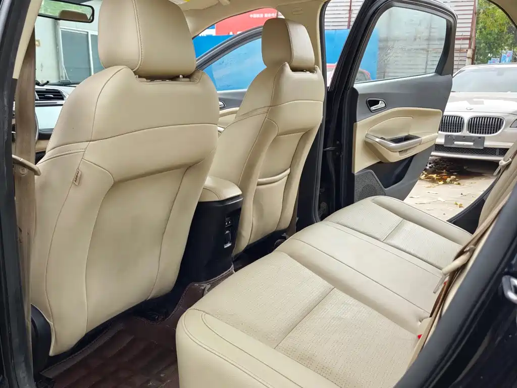 Ford Escort 2015 1.5L Automatic Fashion Edition