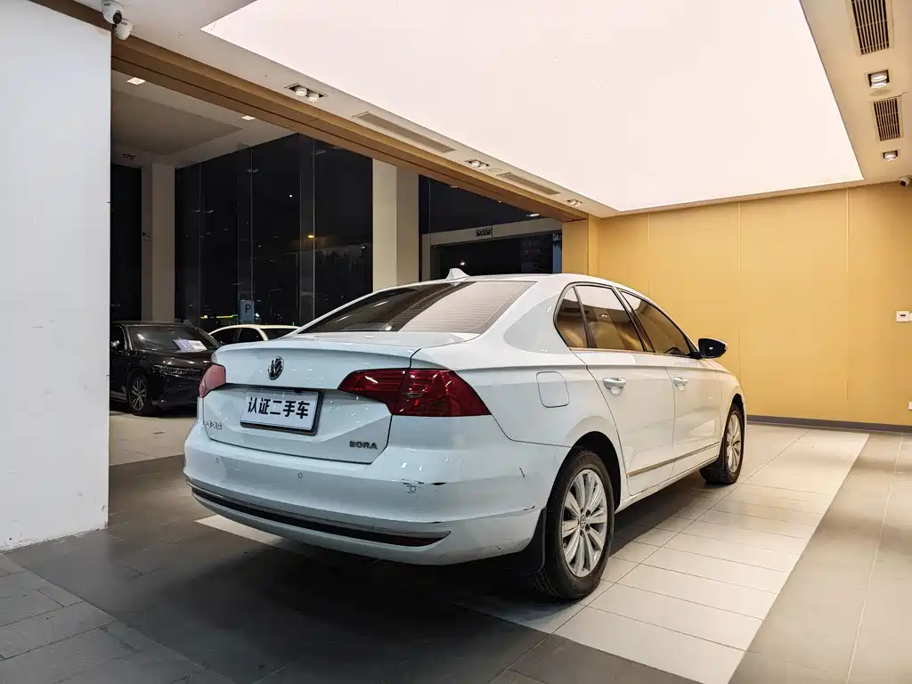 Bora 2018 1.5L Automatic Comfort