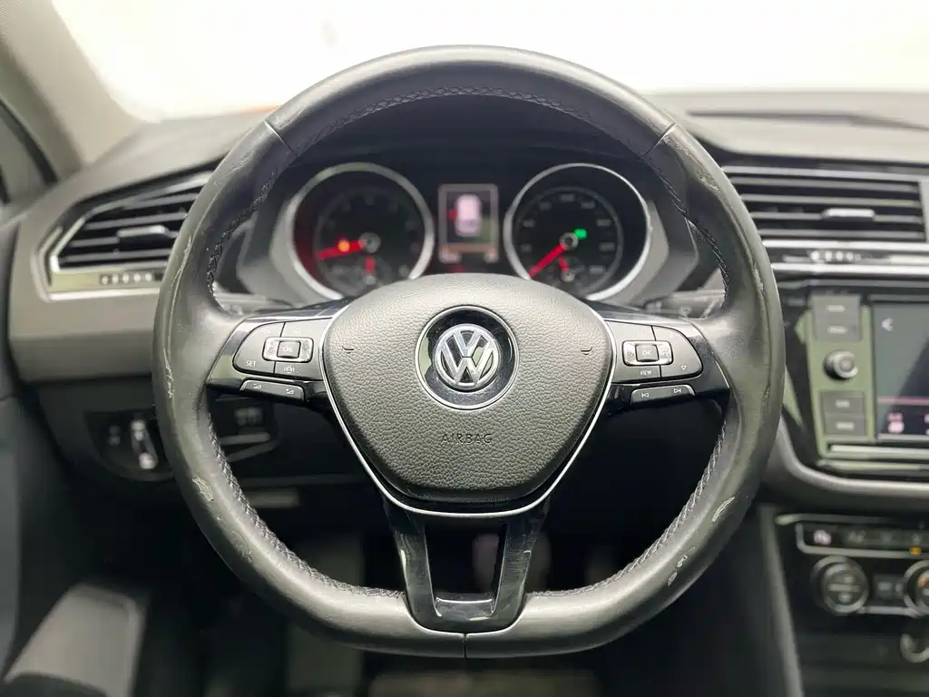 Tiguan L 2018 Facelift 330TSI Automatic FWD Luxury Edition