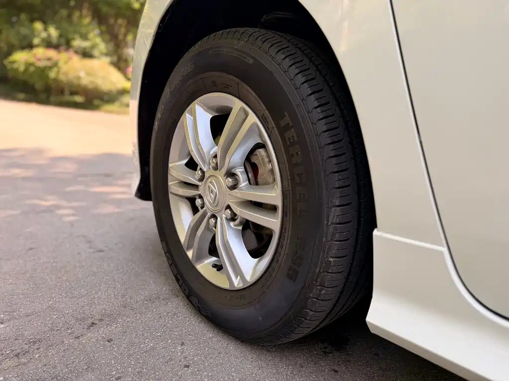 Maxus G10 2019 PLUS 2.0T Automatic Elite Edition China VI