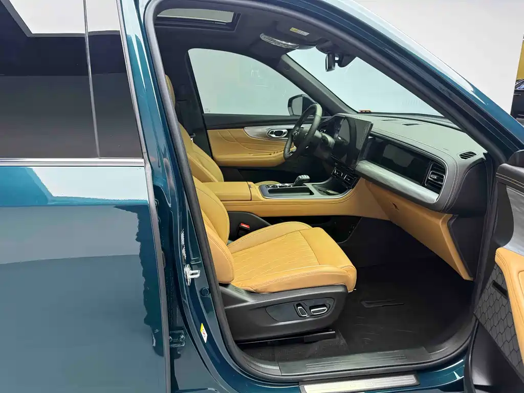 GAC Trumpchi GS8 2025 Pilot Series 2.0TGDI FWD Luxury Edition 5-Seater