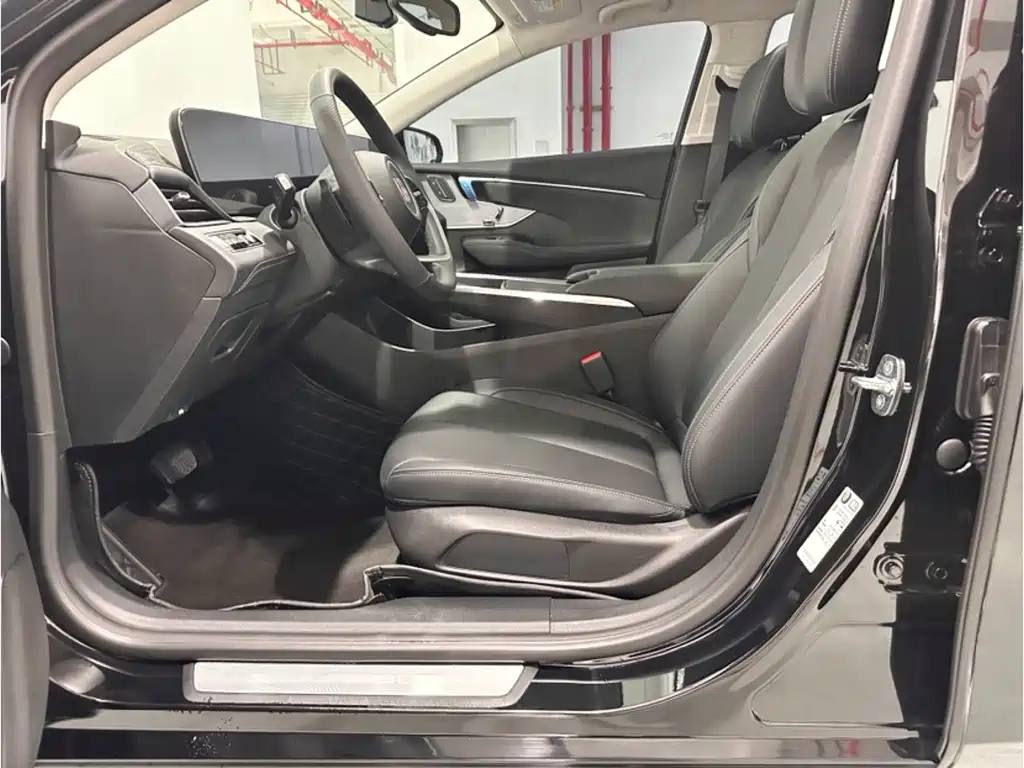 Buick LaCrosse 2025 28T Platinum Edition
