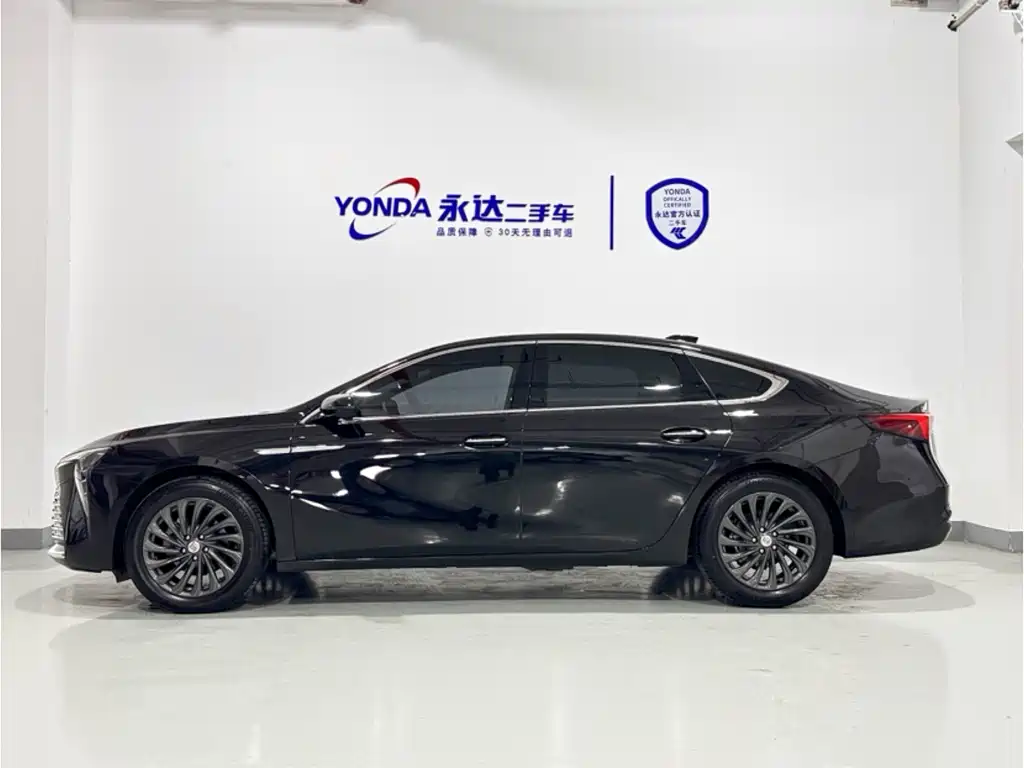 Buick LaCrosse 2025 28T Platinum Edition