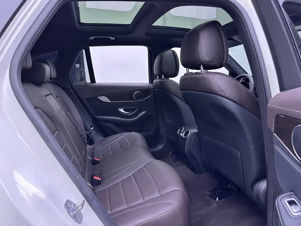 Mercedes-Benz GLC 2017 260 4MATIC Dynamic Edition