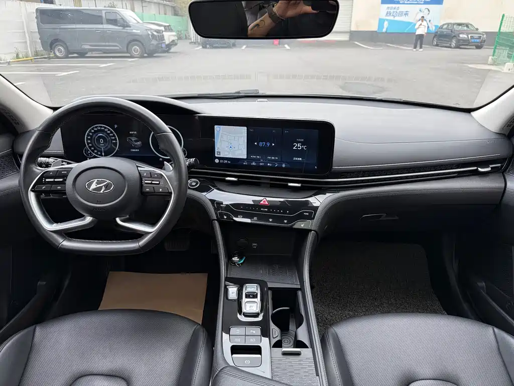 Hyundai Mistra 2021 270TGDi DCT TOP Flagship Edition