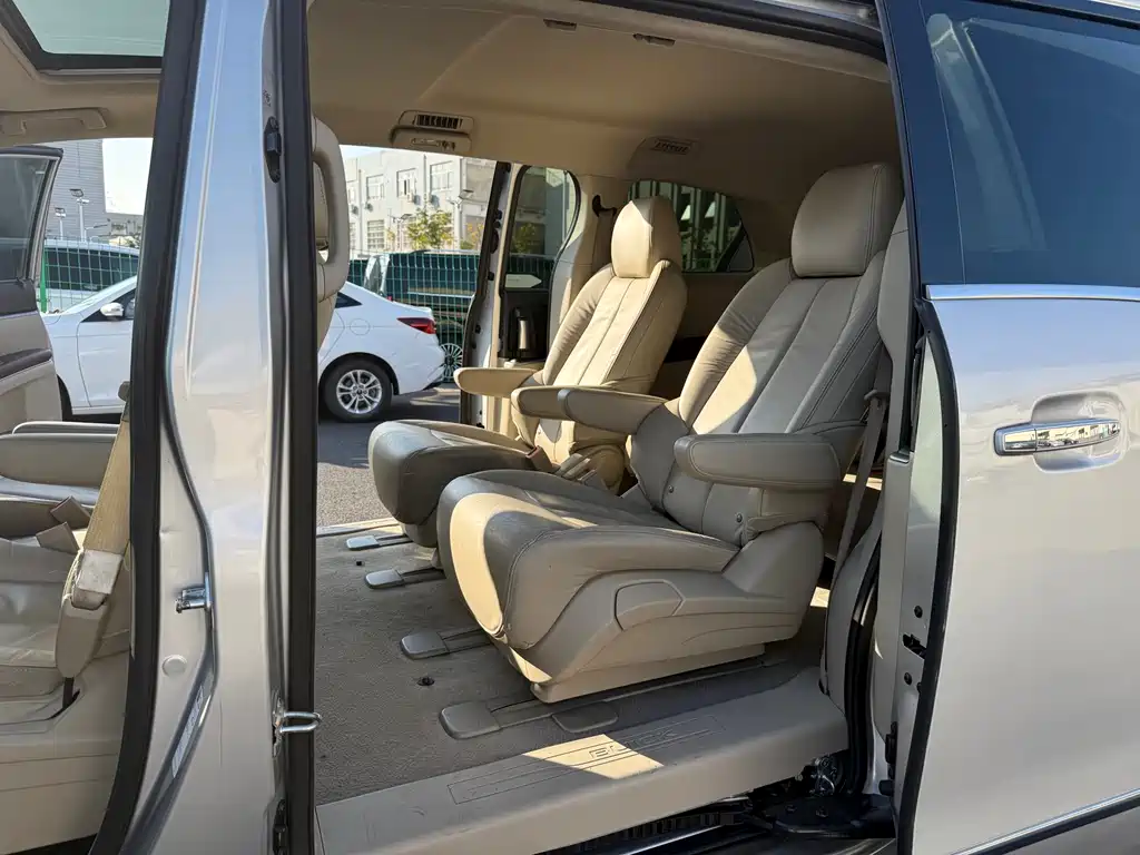 Buick GL8 2017 25S Luxury China V