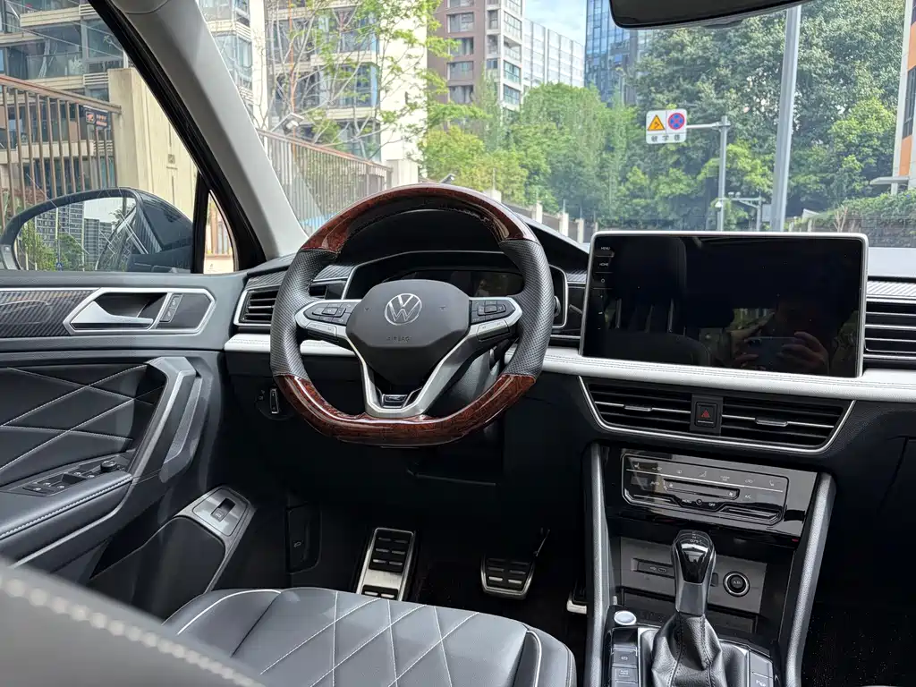 Volkswagen Tiguan L 2024