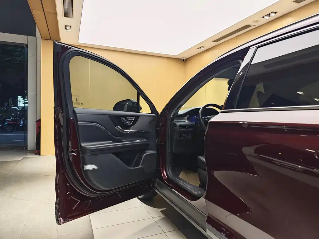 Lincoln Corsair 2021 2.0T FWD Prestige Edition