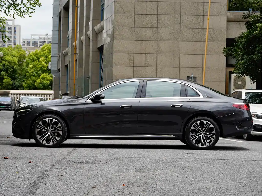 Mercedes-Benz E-Class 2024 E 300 L Sport