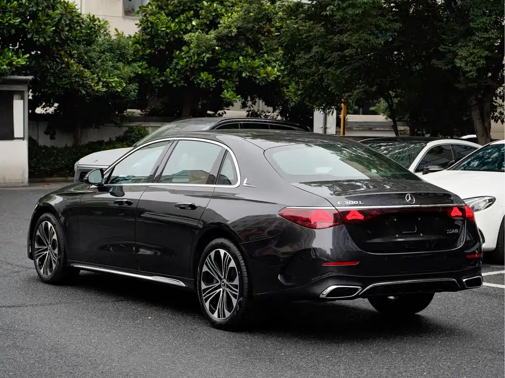 Mercedes-Benz E-Class 2024 E 300 L Sport